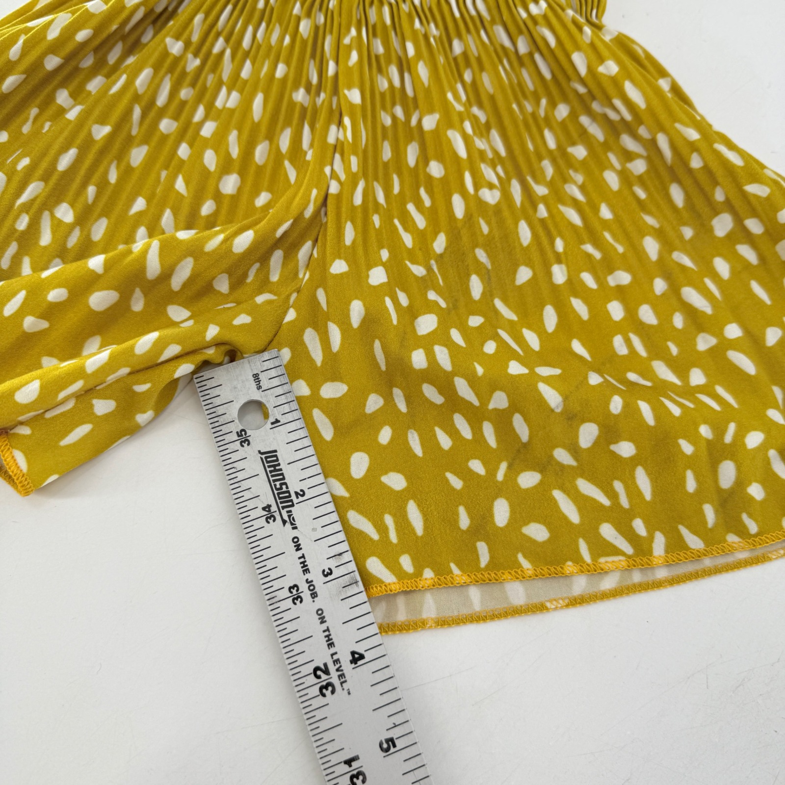 Throwing Tiny Fits Kids Size 3 Mustard White Polka Dot Pleated Shorts — image 5 of 5